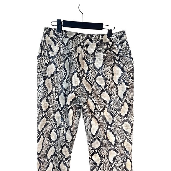 2/$30 Choosy Size 0 Faux Leather Snake Cropped Print High-Waisted Pants - Picture 13 of 16